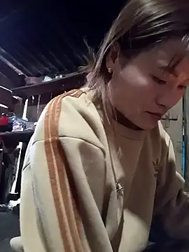 Snapshot of Lee-Thee chatting on January 14, 2026, 12:38 am Lee-Thee online show from January 14, 2026, 12:38 am