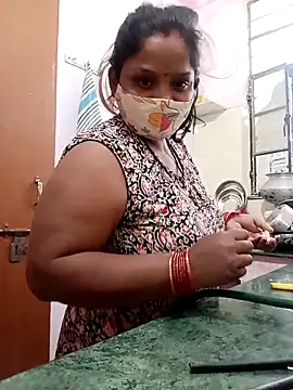 CUTE-LOVE-SWEETS online show from February 7, 2026, 2:04 am