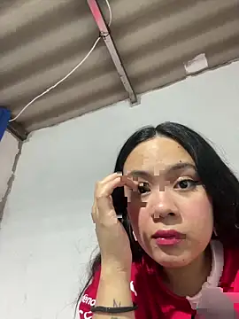 Snapshot of VioleeSaenz chatting on November 20, 2025, 5:07 am VioleeSaenz online show from November 20, 2025, 5:07 am