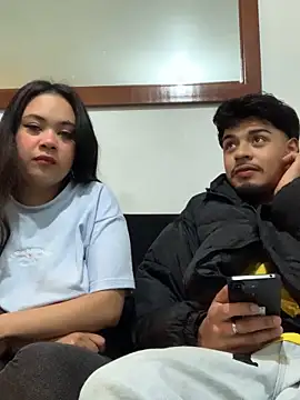 Snapshot of VioleeSaenz chatting on January 15, 2026, 4:17 am VioleeSaenz online show from January 15, 2026, 4:17 am