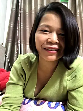 Yes-Baby-A online show from November 18, 2025, 1:44 am