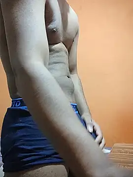 Snapshot of BhonduBaby chatting on December 22, 2025, 5:43 pm BhonduBaby online show from December 22, 2025, 5:43 pm