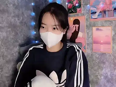 Hellen2999 online show from November 30, 2025, 4:00 pm