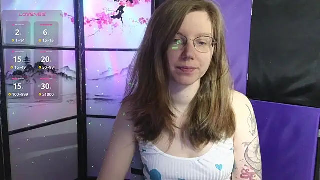 scarlettsrose online show from June 16, 2026, 8:28 am