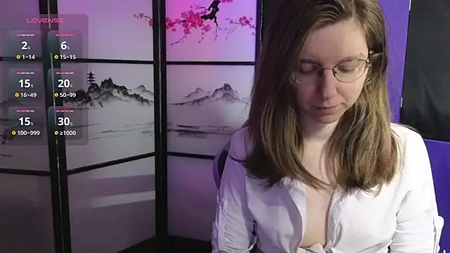 scarlettsrose online show from June 18, 2026, 8:36 am