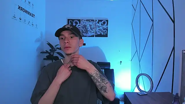 Snapshot of James_Adams_01 chatting on November 25, 2025, 3:23 pm James Adams 01 online show from November 25, 2025, 3:23 pm