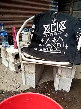 Snapshot of juunioreest chatting on November 25, 2025, 5:35 pm juunioreest online show from November 25, 2025, 5:35 pm