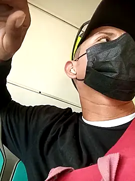 Snapshot of juunioreest chatting on December 4, 2025, 9:01 pm juunioreest online show from December 4, 2025, 9:01 pm