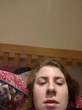 Snapshot of hotwetvix chatting on November 18, 2025, 9:47 am hotwetvix online show from November 18, 2025, 9:47 am