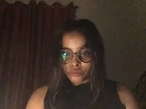 Snapshot of raveena_hot chatting on January 11, 2026, 3:17 pm raveena hot online show from January 11, 2026, 3:17 pm