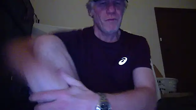 Hardwarelane67 online show from November 21, 2025, 1:43 pm