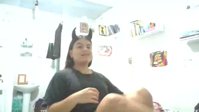 Snapshot of Satanatrix chatting on February 24, 2026, 2:53 am Satanatrix online show from February 24, 2026, 2:53 am