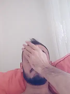 Snapshot of berkkderlerr chatting on November 29, 2025, 8:28 am berkkderlerr online show from November 29, 2025, 8:28 am