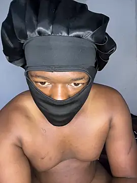 Snapshot of mrcougarfucker chatting on March 19, 2026, 9:35 am mrcougarfucker online show from March 19, 2026, 9:35 am