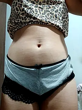 Snapshot of moreninhazinha chatting on March 5, 2026, 12:39 am moreninhazinha online show from March 5, 2026, 12:39 am