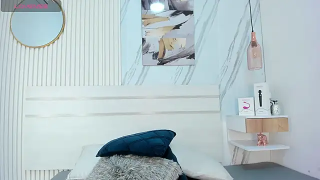 Snapshot of Afro_Luna chatting on November 28, 2025, 11:57 am Afro Luna online show from November 28, 2025, 11:57 am