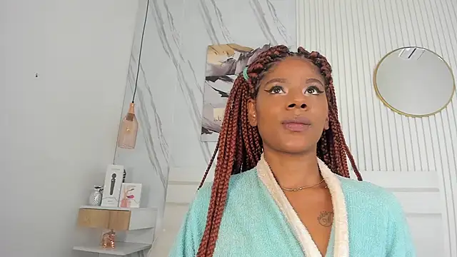 Snapshot of Afro_Luna chatting on December 20, 2025, 11:39 am Afro Luna online show from December 20, 2025, 11:39 am