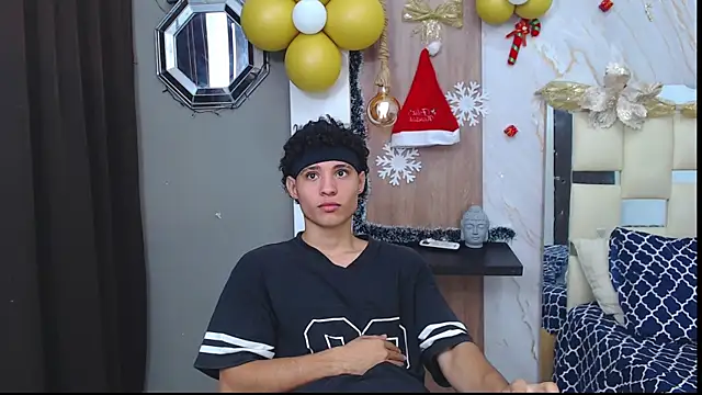 Snapshot of the_nugge chatting on November 26, 2025, 10:11 pm the nugge online show from November 26, 2025, 10:11 pm