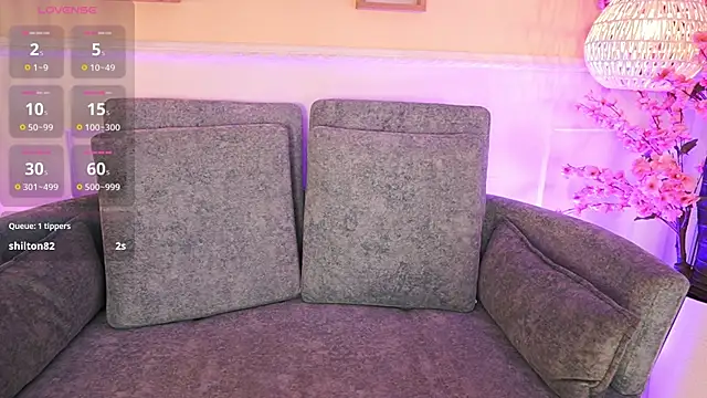 MeganLowell online show from April 10, 2026, 7:18 pm