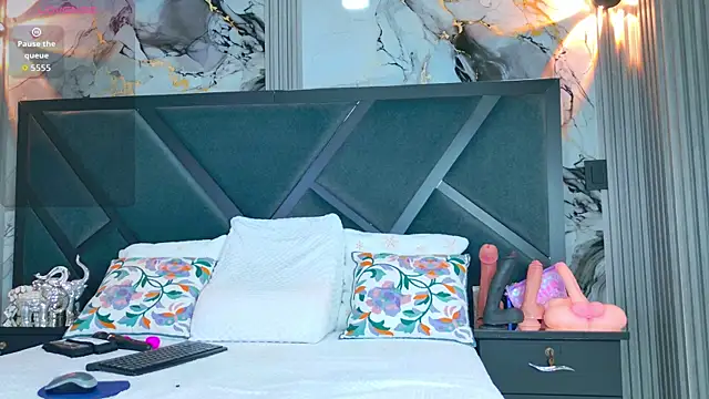 SofiaCopper online show from November 28, 2025, 2:47 am