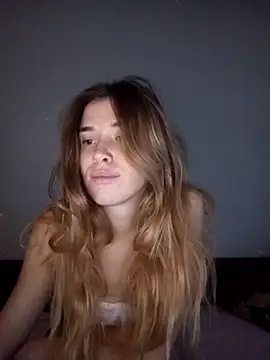 BarniLili online show from December 14, 2025, 9:19 pm