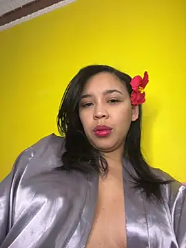 Snapshot of Esmerald_1111 chatting on February 28, 2026, 11:22 am Esmerald 1111 online show from February 28, 2026, 11:22 am