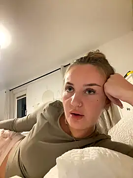 Snapshot of Lexiargulo chatting on December 1, 2025, 5:18 pm Lexiargulo online show from December 1, 2025, 5:18 pm