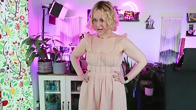 xzoeyryanx online show from April 5, 2026, 4:04 pm