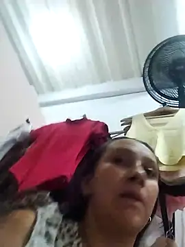 Snapshot of Mikela_19 chatting on December 3, 2025, 9:13 pm Mikela 19 online show from December 3, 2025, 9:13 pm