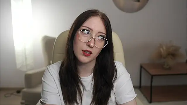 AyannaHerriott online show from November 18, 2025, 12:53 pm