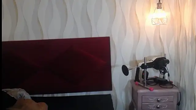 danna garza online show from December 20, 2025, 5:14 am