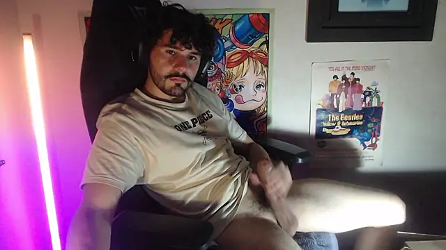 Snapshot of LuciferSantoryu chatting on February 20, 2026, 3:58 am LuciferSantoryu online show from February 20, 2026, 3:58 am