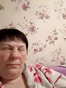 Snapshot of OliviaaSkyy chatting on February 5, 2026, 10:14 pm OliviaaSkyy online show from February 5, 2026, 10:14 pm