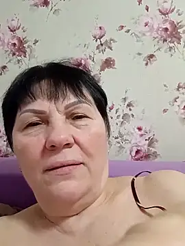 Snapshot of OliviaaSkyy chatting on February 18, 2026, 5:36 am OliviaaSkyy online show from February 18, 2026, 5:36 am