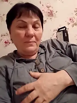 Snapshot of OliviaaSkyy chatting on February 21, 2026, 7:37 pm OliviaaSkyy online show from February 21, 2026, 7:37 pm