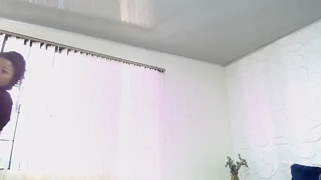 KendraStonee online show from December 21, 2025, 1:51 pm