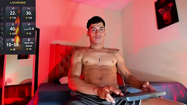 Snapshot of blorelopez chatting on December 5, 2025, 4:36 pm blorelopez online show from December 5, 2025, 4:36 pm