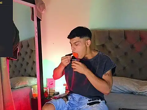 Snapshot of blorelopez chatting on December 18, 2025, 7:53 pm blorelopez online show from December 18, 2025, 7:53 pm