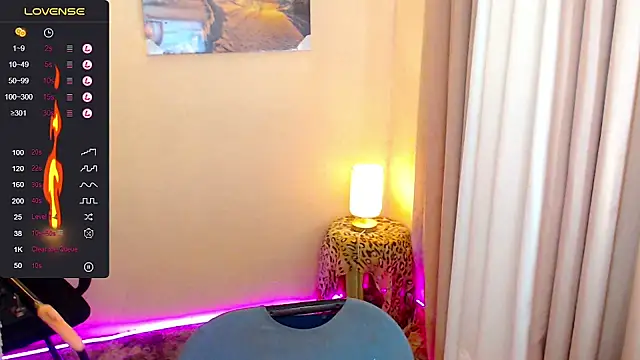 SquirtyLillyx online show from December 16, 2025, 4:28 am