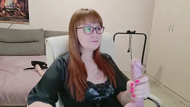 Snapshot of Foxy-lady chatting on October 22, 2025, 7:35 pm Foxy-lady online show from October 22, 2025, 7:35 pm