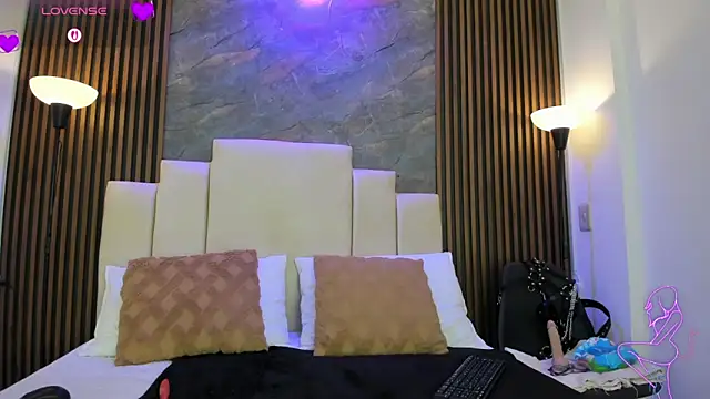 catiusca reyes 03 online show from March 9, 2026, 12:09 pm