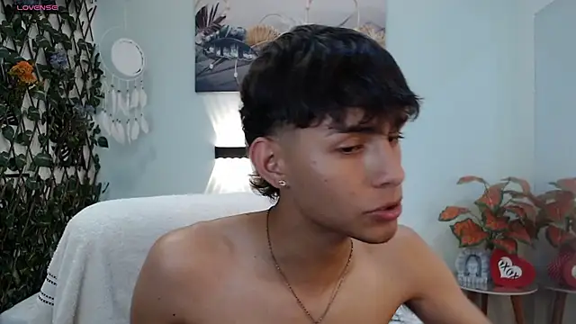 DraxBlade09 online show from November 22, 2025, 7:57 pm