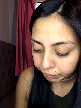 Snapshot of velvetcurvy chatting on December 16, 2025, 6:13 pm velvetcurvy online show from December 16, 2025, 6:13 pm