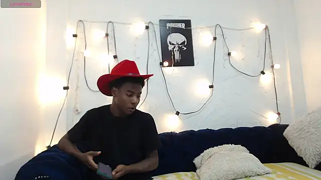 NoahJhonson69 online show from April 15, 2026, 11:17 am