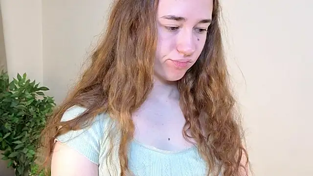 Snapshot of SudieNatera chatting on November 26, 2025, 5:19 am SudieNatera online show from November 26, 2025, 5:19 am