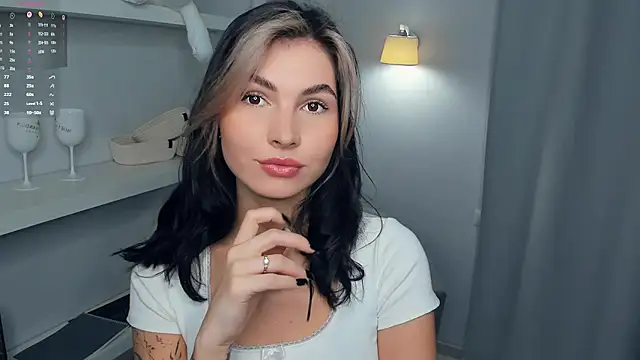 Snapshot of FeliciaKogen chatting on November 25, 2025, 7:19 am FeliciaKogen online show from November 25, 2025, 7:19 am