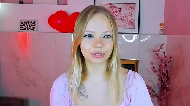 Snapshot of lucy_loy chatting on February 11, 2026, 7:24 am lucy loy online show from February 11, 2026, 7:24 am