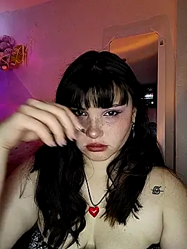 Bloodsweet online show from December 3, 2025, 5:15 am