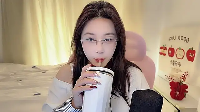 Snapshot of TTtia_ chatting on March 5, 2026, 2:18 am TTtia online show from March 5, 2026, 2:18 am