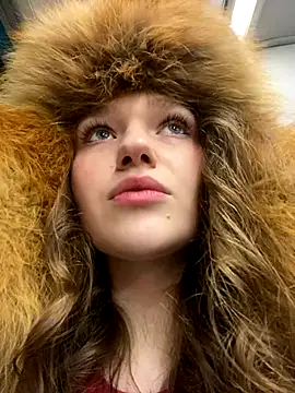 Snapshot of RussianWoman chatting on December 5, 2025, 4:43 am RussianWoman online show from December 5, 2025, 4:43 am